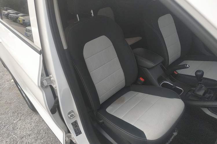 Used Wuling Hongguang S3 2019 1.5L Manual Standard Version China VI Standard
