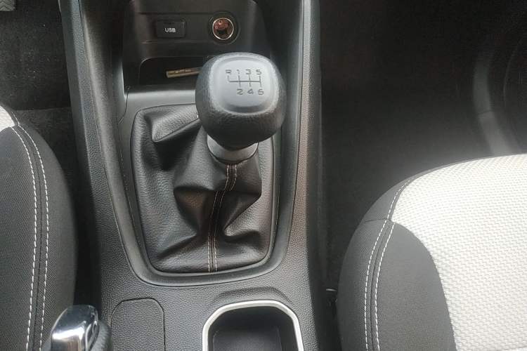 Used Wuling Hongguang S3 2019 1.5L Manual Standard Version China VI Standard
