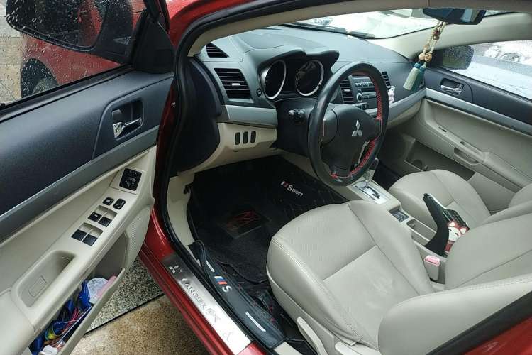 Used Mitsubishi Lancer EX 2010 Fashion Edition 1.8L CVT Comfort Trim
