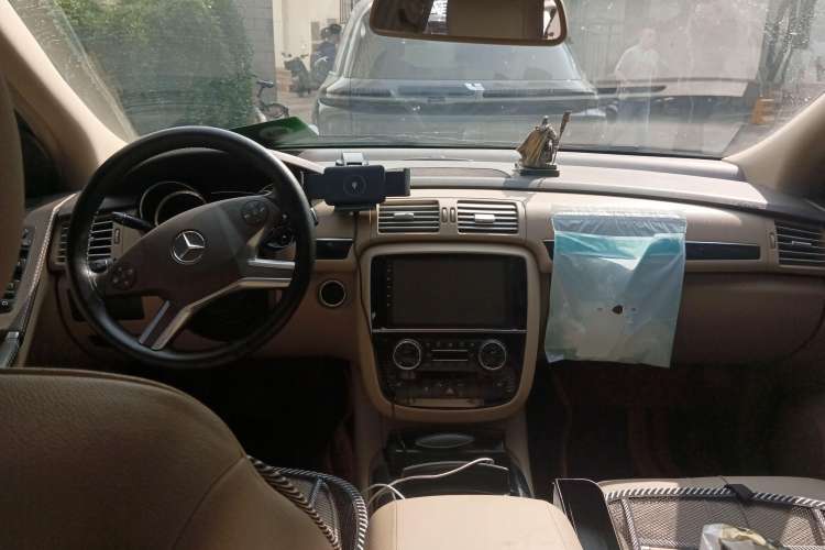 Used Mercedes-Benz R-Class 2015 R 320 4MATIC Luxury Model