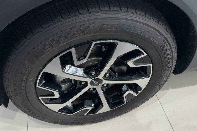 Used Kia Sportage (Chinese Domestic Model) 2023 2.0L HEV Two-Wheel Drive Prestige Edition
