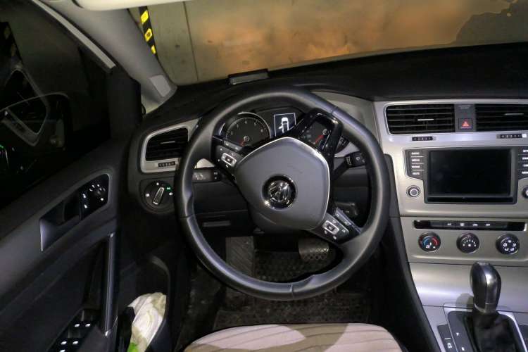 Used Volkswagen Golf 2015 1.4TSI Comfort Travel Edition