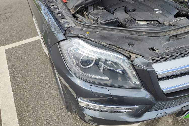 Used Mercedes-Benz GL-Class 2014 GL 400 4MATIC Dynamic Model Right Front Headlight