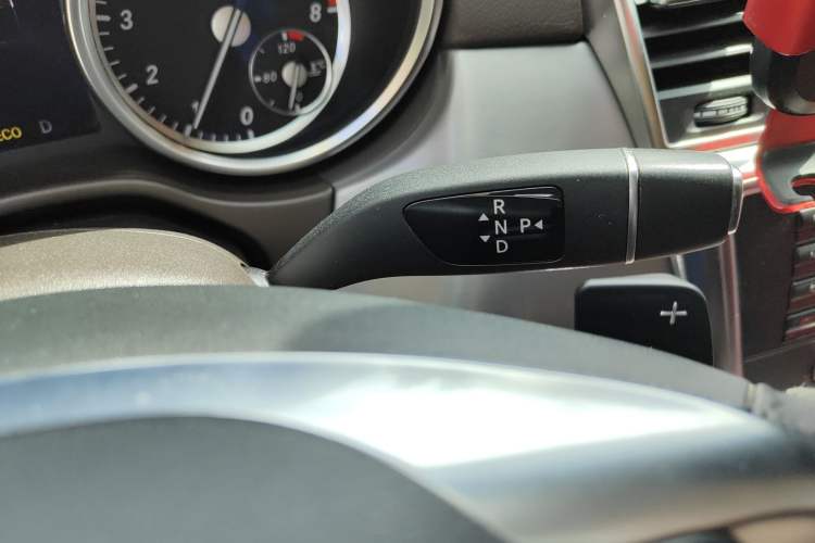 Used Mercedes-Benz GL-Class 2014 GL 400 4MATIC Dynamic Model Gear Lever