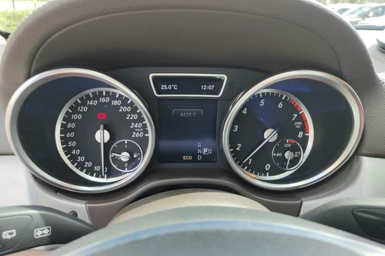 Used Mercedes-Benz GL-Class 2014 GL 400 4MATIC Dynamic Model Instrument Cluster