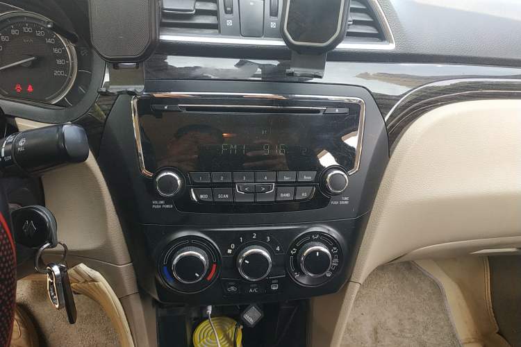 Used Suzuki Alivio 2015 1.6L Manual Comfort Model Audio And AC Panel