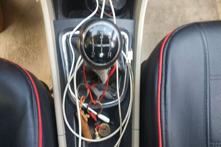 Used Suzuki Alivio 2015 1.6L Manual Comfort Model Gear Lever