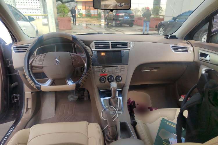 Used DS 5LS 2015 1.6T Comfort Edition THP160
