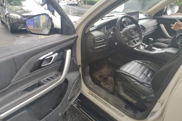 Used Zotye T500 2018 1.5T Manual Luxury Model Driver Seat