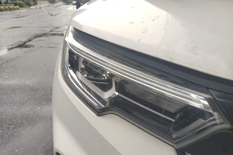 Used Zotye T500 2018 1.5T Manual Luxury Model Right Front Headlight