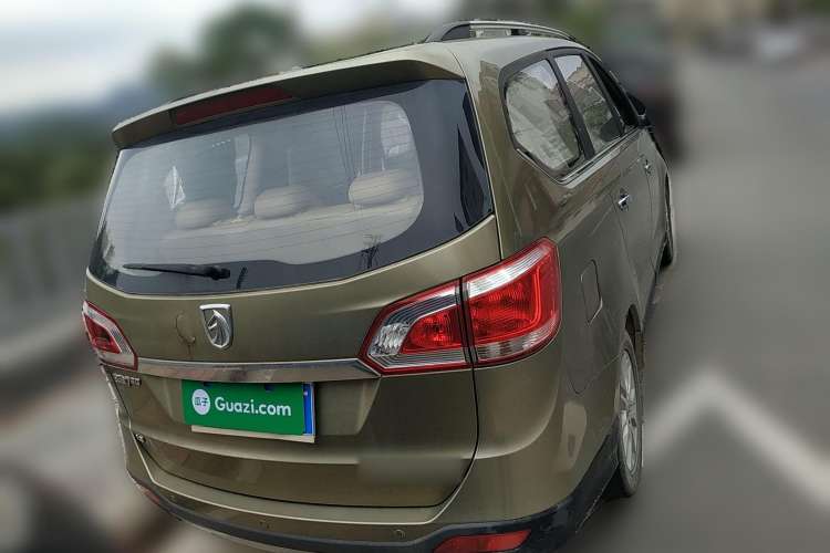 Used Baojun 730 2015 1.8L Manual Luxury Navigation ESP Version 7-seater
