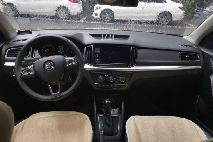 Used Skoda Kamiq 2018 1.5L Automatic Comfort Edition China V Standard Center Console