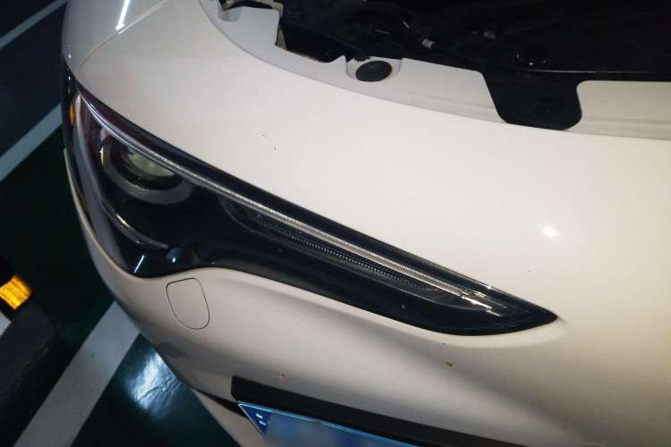 Used Alfa Romeo Stelvio 2017 2.0T 200HP Elite Edition Right Front Headlight