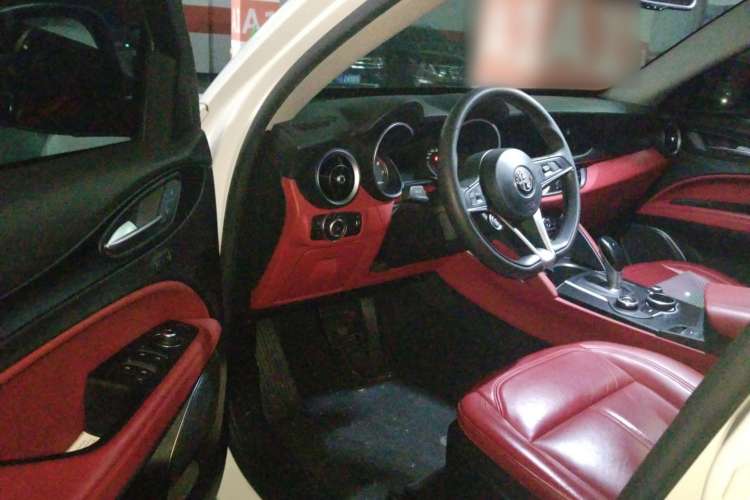 Used Alfa Romeo Stelvio 2017 2.0T 200HP Elite Edition Driver Seat