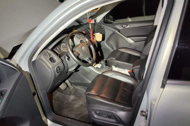 Used Volkswagen Tiguan 2009 2.0 TSI Comfort Edition Driver Seat