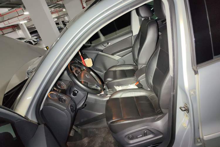 Used Volkswagen Tiguan 2009 2.0 TSI Comfort Edition Left Front Seat