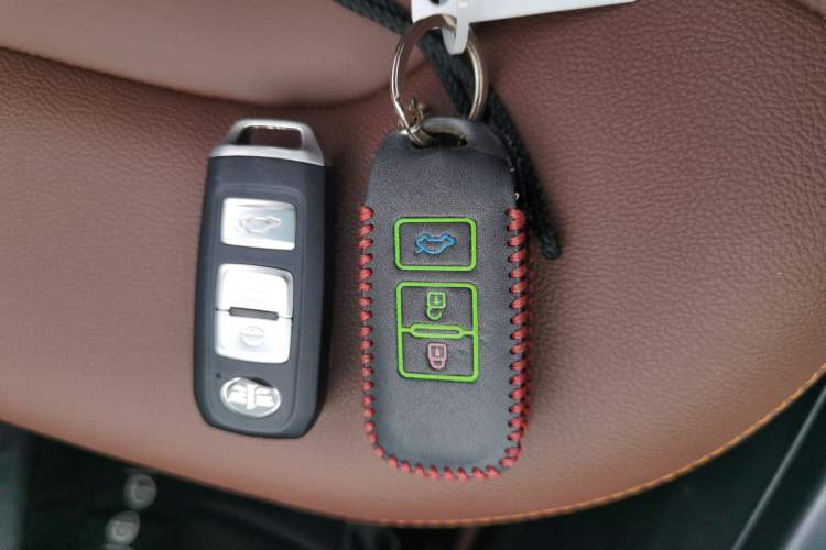 Used FAW Senya R7 2017 1.6L Automatic Smart Version
