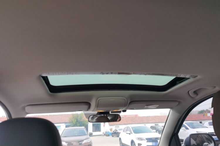 Used FAW Senya R7 2017 1.6L Automatic Smart Version
