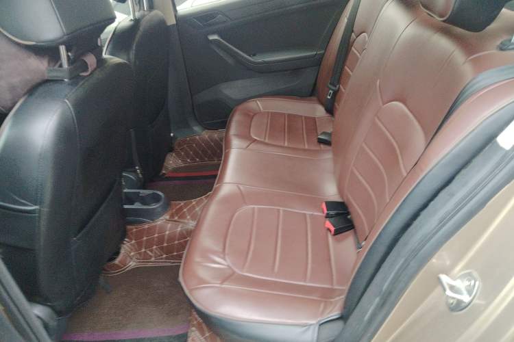 Used Volkswagen Jetta 2017 1.4L Manual Fashion Edition
