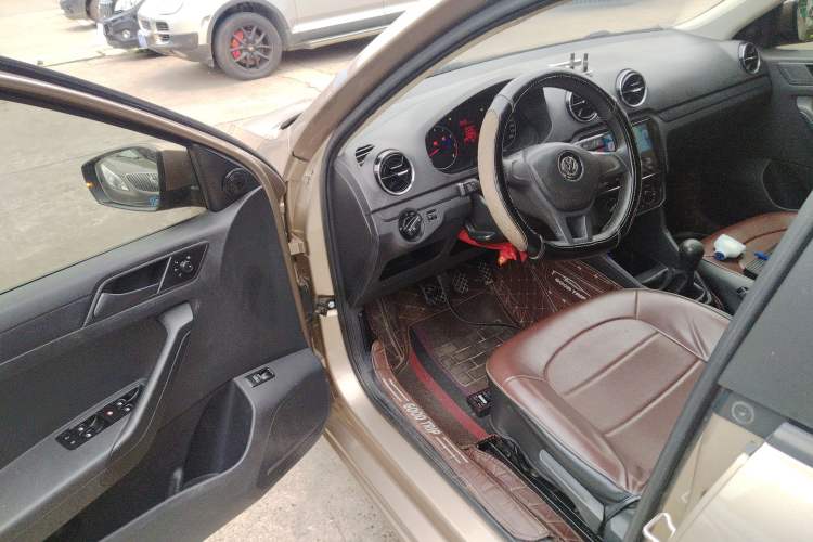 Used Volkswagen Jetta 2017 1.4L Manual Fashion Edition
