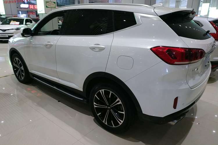 Used Wey VV6 2021 2.0T Two-Wheel Drive Smart Protection+