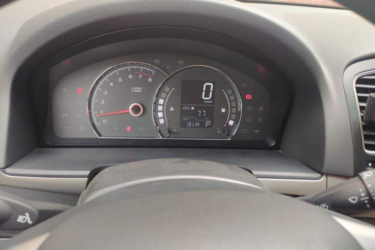 Used Roewe 350 2015 1.5L Automatic Luxury Sunroof Edition