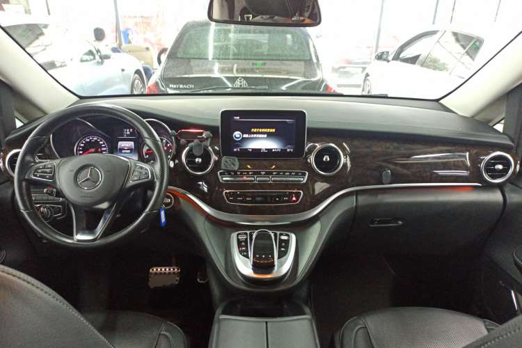 Used Mercedes-Benz V-Class 2017 V 260 L Prestige Extended Edition