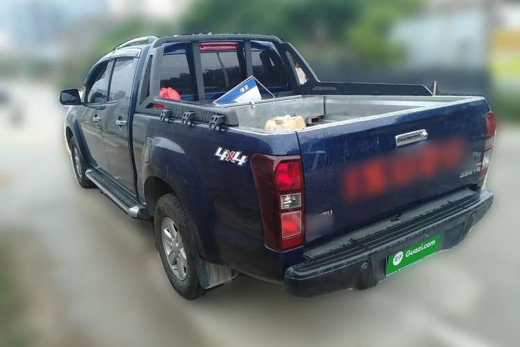 Used Isuzu D-MAX 2020 2.5T 4WD Manual Navigation Version China VI Standard Extended Length JE4D25Q6A
