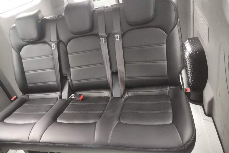 Used SAIC MAXUS V70 Xintu 2023 2.0T Diesel Manual Elite Edition 5/6 Seats 93 kW