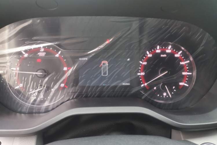 Used SAIC MAXUS V70 Xintu 2023 2.0T Diesel Manual Elite Edition 5/6 Seats 93 kW