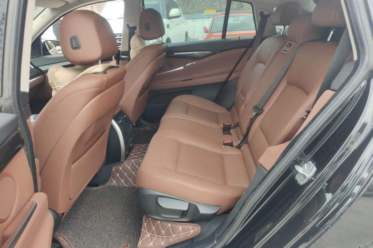 Used BMW 5 Series GT 2014 528i Leading Model