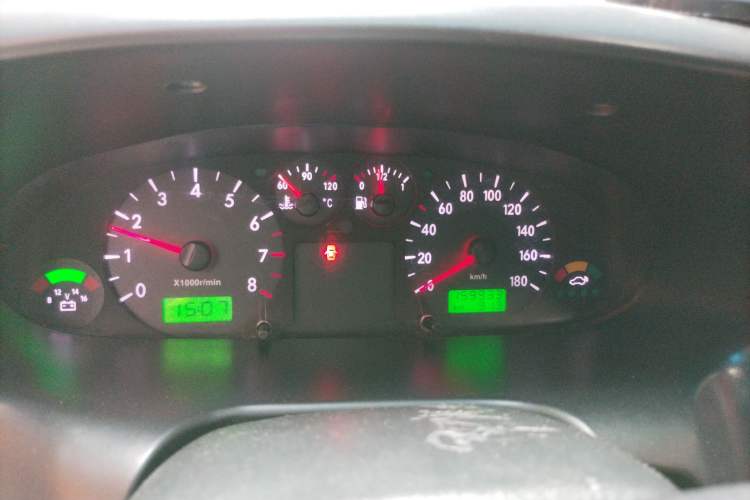 Used JAC Refine 2011 2.0L Shuttle Gasoline Comfort Edition HFC4GA3
