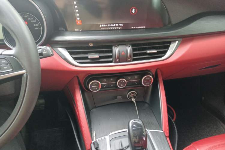 Used Alfa Romeo Stelvio 2017 2.0T 200HP Luxury Edition