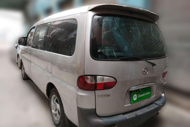 Used JAC Refine 2011 2.0L Shuttle Gasoline Comfort Edition HFC4GA3
