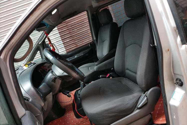 Used JAC Refine 2011 2.0L Shuttle Gasoline Comfort Edition HFC4GA3
