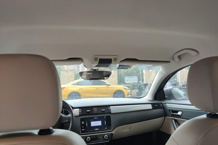 Used Qoros 3 2014 Sedan 1.6L Automatic Zhiyue Model
