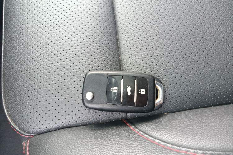 Used Changan CS75 2014 2.0L Manual Luxury Version China IV Standard
