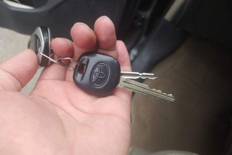 Used Toyota Yaris 2009 1.6E Automatic Comfort Edition Vehicle Key