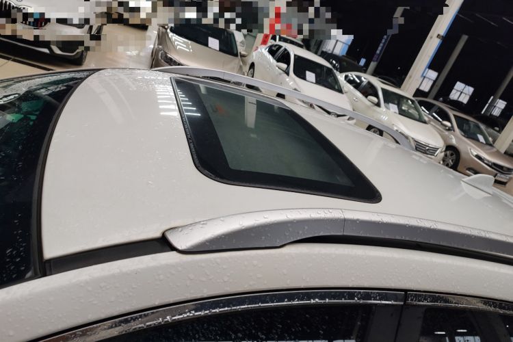 Used Luxgen U6 SUV 2017 Revised 1.8T ZhiZun Version
