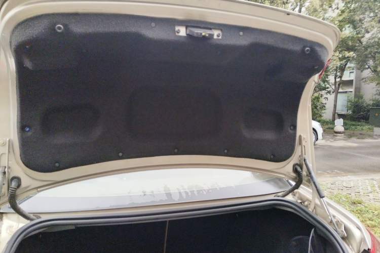 Used Roewe 550 2012 550 1.8L Automatic Value Edition