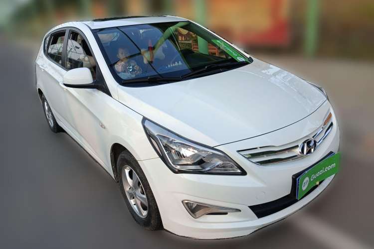 Used Hyundai Verna Ray 2016 1.4L Automatic Leading-Edge GLX
