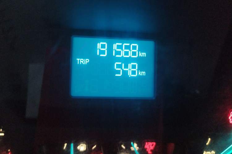 Used Ford Transit 2020 2.0T Diesel Multi-Function Commercial Vehicle Mid-Chassis Low-Roof Design with Dual Rear Doors Emission Standard China V