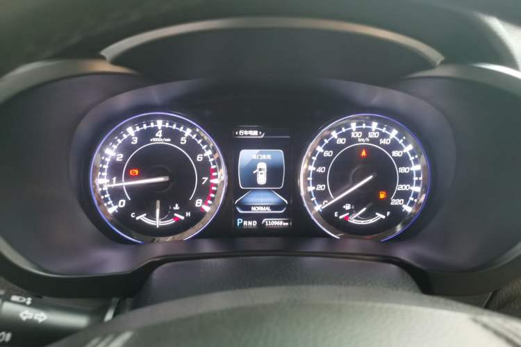 Used Changan CS95 2017 2.0T Two-Wheel Drive Zhiyuan Edition
