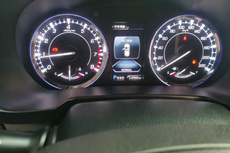 Used Changan CS95 2017 2.0T Two-Wheel Drive Zhiyuan Edition
