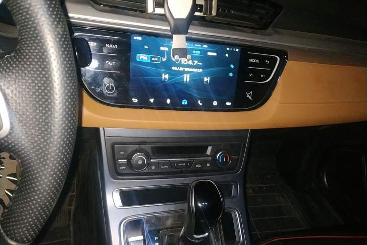 Used Geely Auto Vision S1 2018 1.4T CVT FENGXING Model
