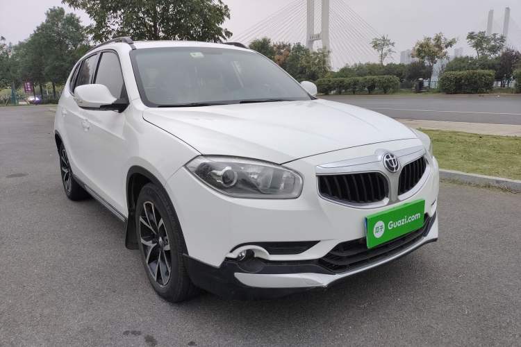 Used Brilliance V5 2014 1.5T Manual Two-Wheel Drive Luxury Model