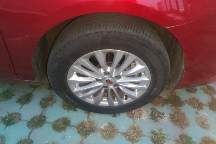 Used Roewe Ei5 2018 Internet Luxury Edition Right Front Wheel Hub