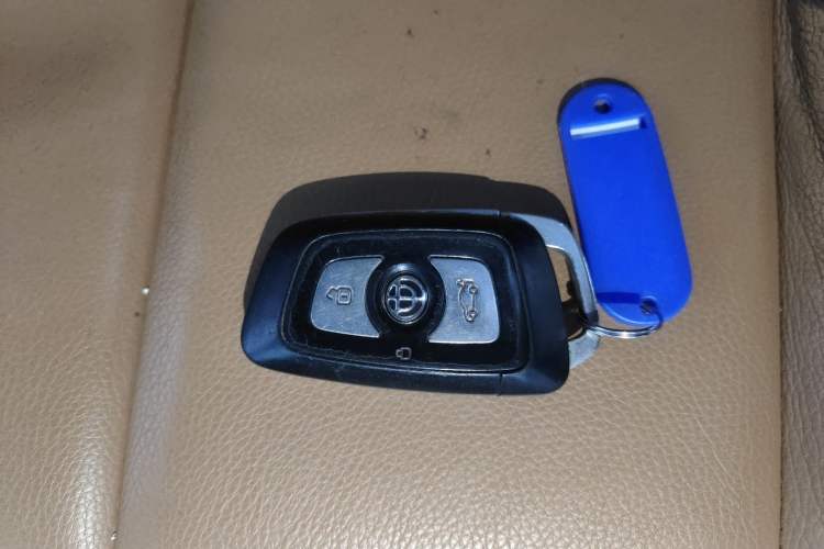 Used Brilliance V5 2014 1.5T Manual Two-Wheel Drive Luxury Model