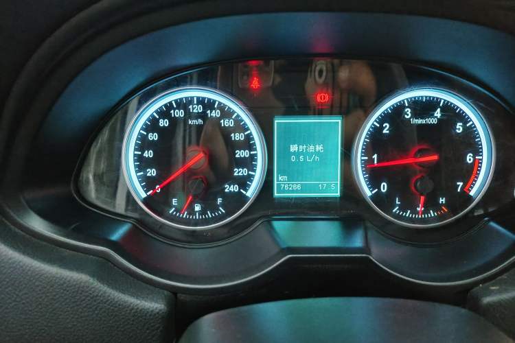 Used Brilliance V5 2014 1.5T Manual Two-Wheel Drive Luxury Model