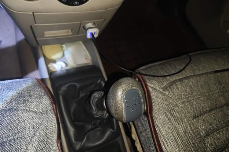 Used Chevrolet Lova 2009 1.4 SE MT Gear Lever